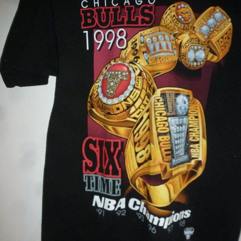 1998 CHI BULLS 6 time champion t-shirt Chicago Vintage Michael Jordan Sz M - Picture 2 of 11